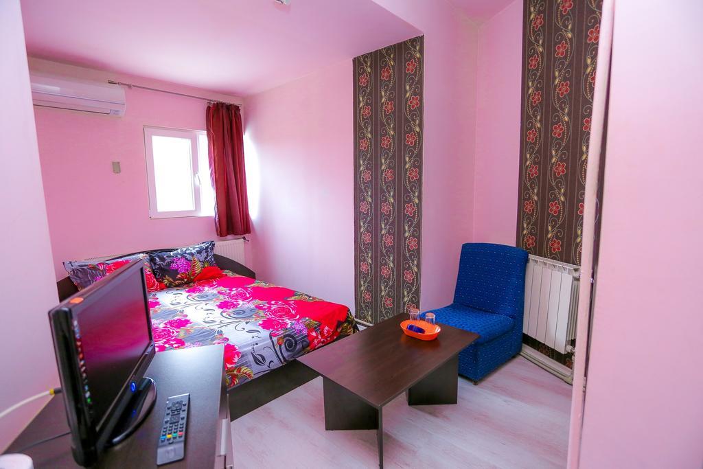 Hostel Shatrata Bogomilovo ภายนอก รูปภาพ